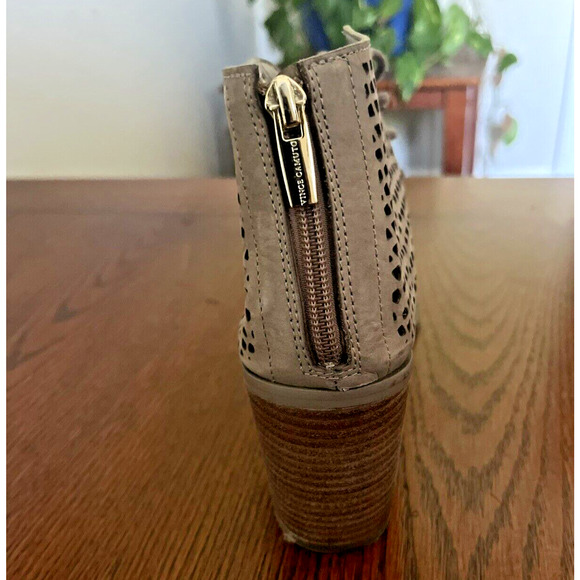 Vince Camuto Tan Tarita Laser Cut Bootie Lace Up Heels Women's Size 9M - Picture 9 of 9